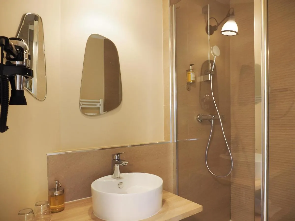 Logis Hotel Du Belvedere Brest 3*,